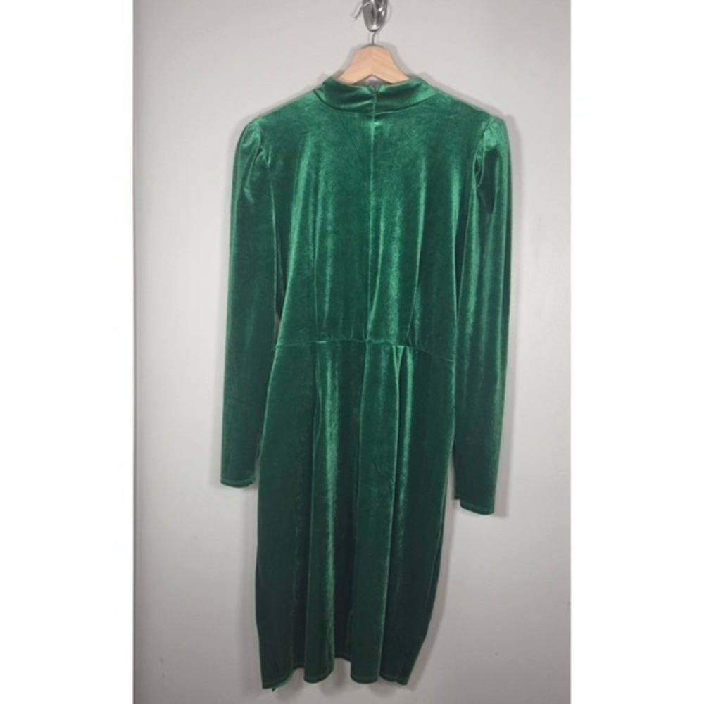 Eloquii Emerald Green Velvet Dress 16 Faux Wrap Ruched Holiday Cocktail Midi - Picture 3 of 7